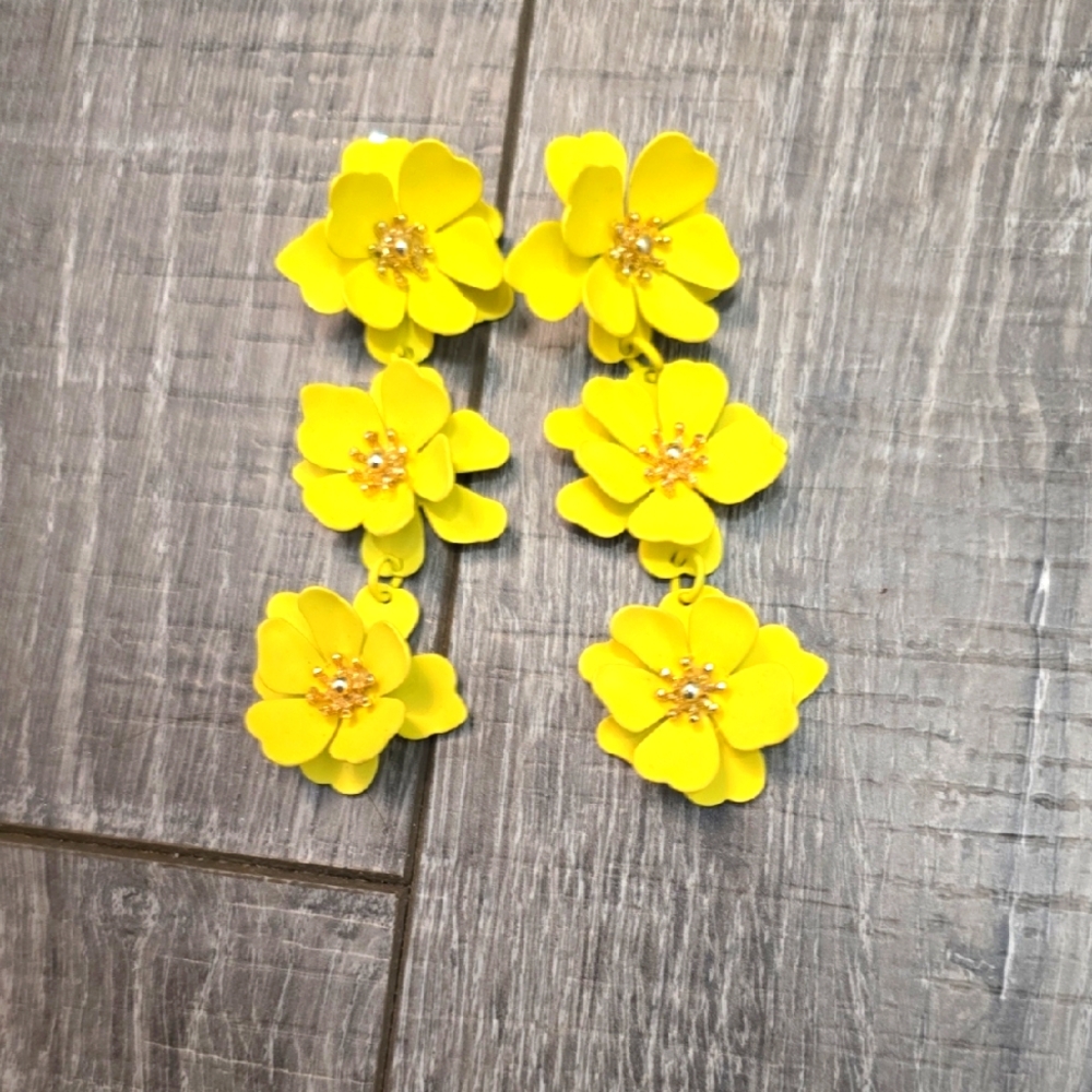 Yellow Floral Drop Earrings. Statement Earings.